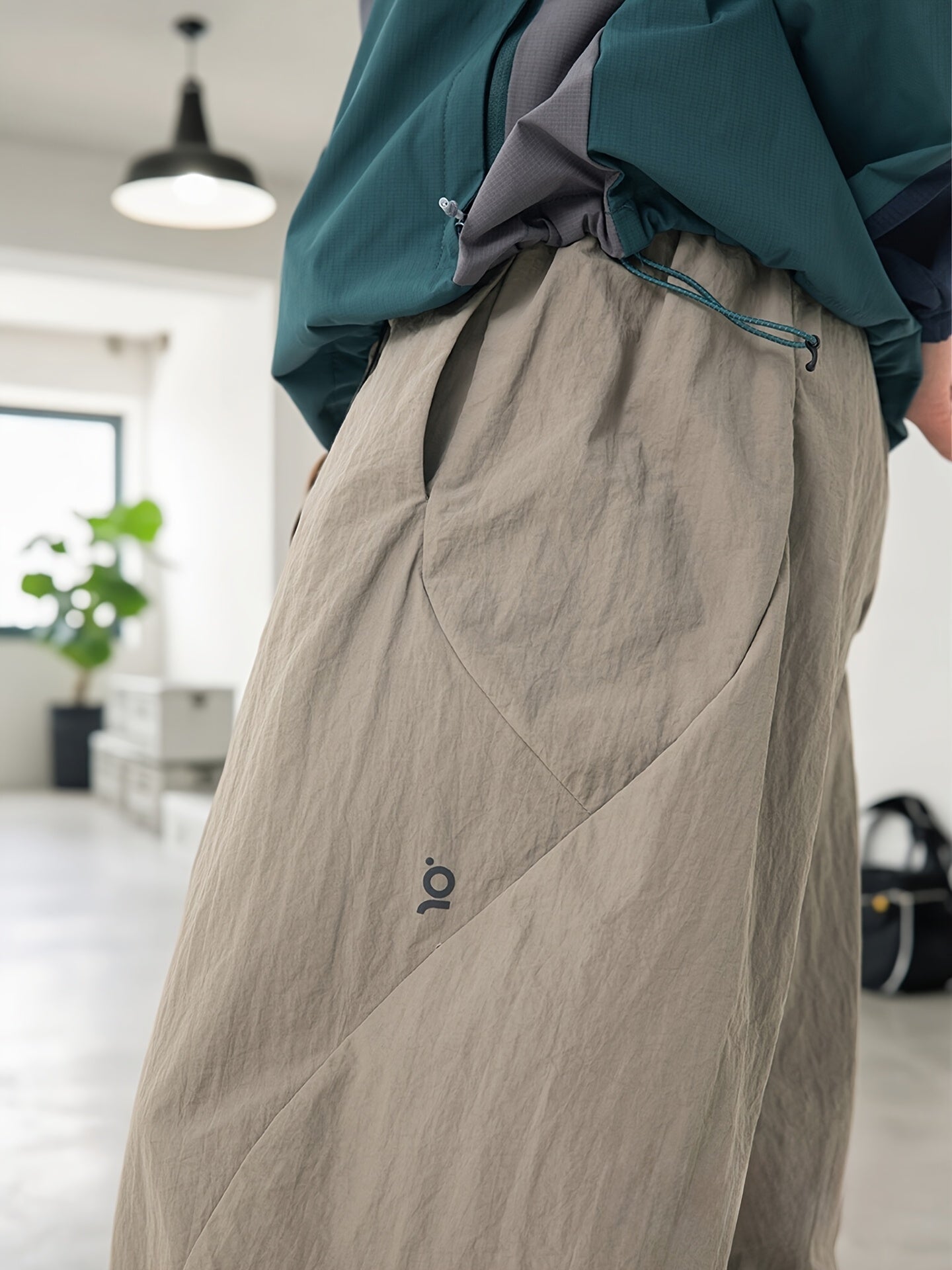 🏞️ Men's Khaki Outdoor Wide-Leg Pants