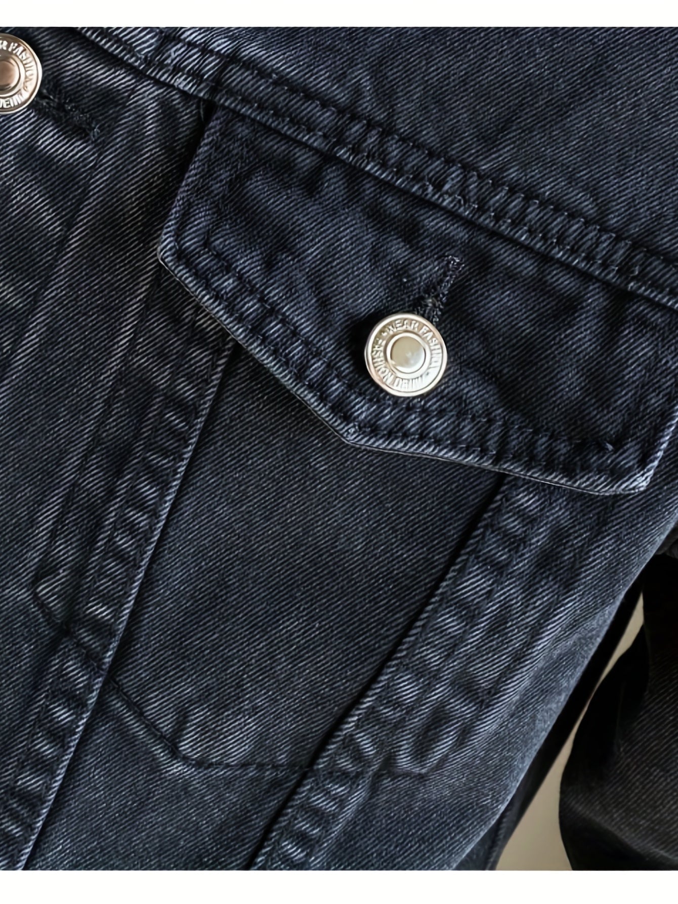 🧥 Men's Vintage Black Denim Jacket
