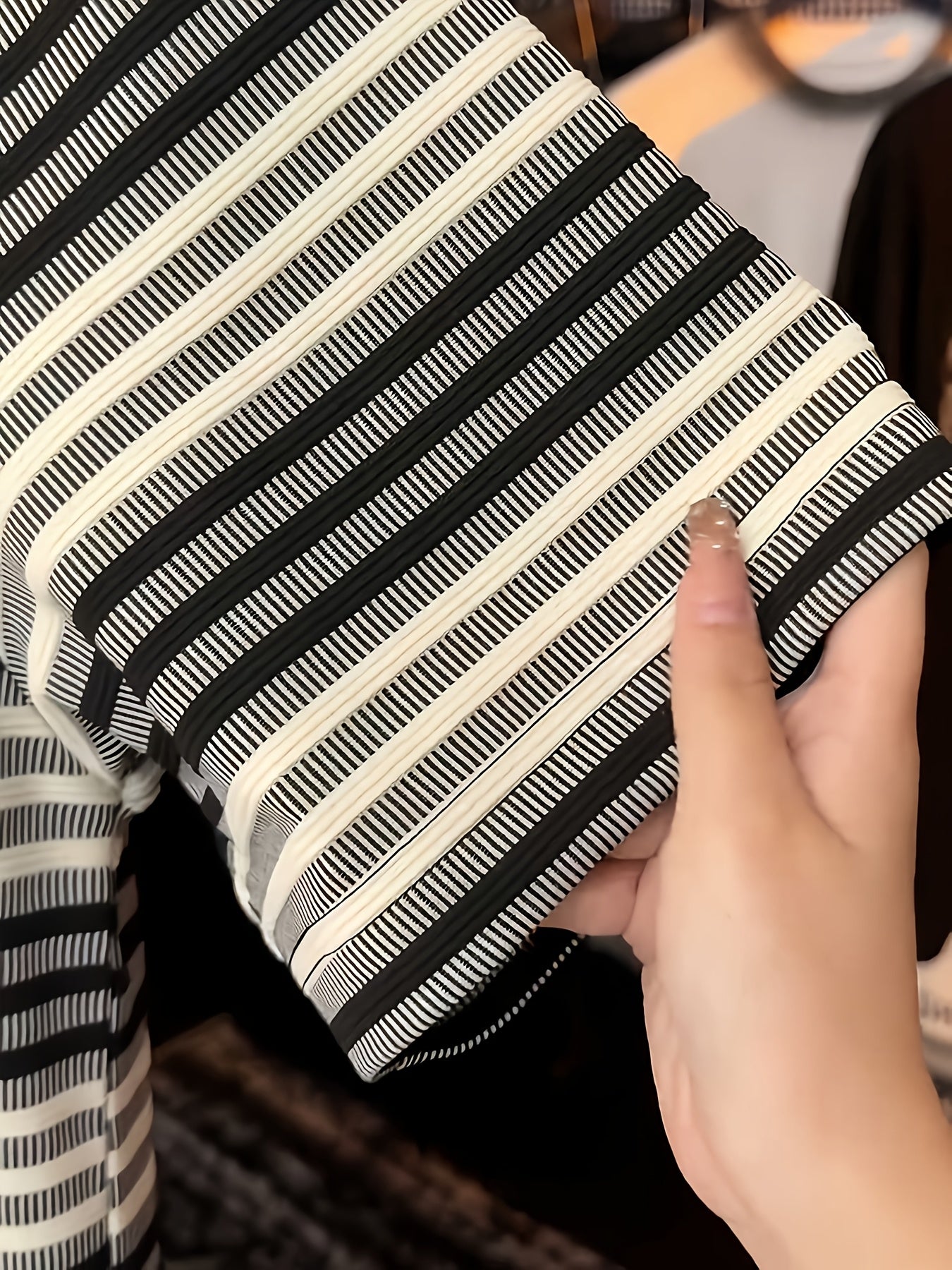 🖤 Black & White Striped Ribbed T-Shirt